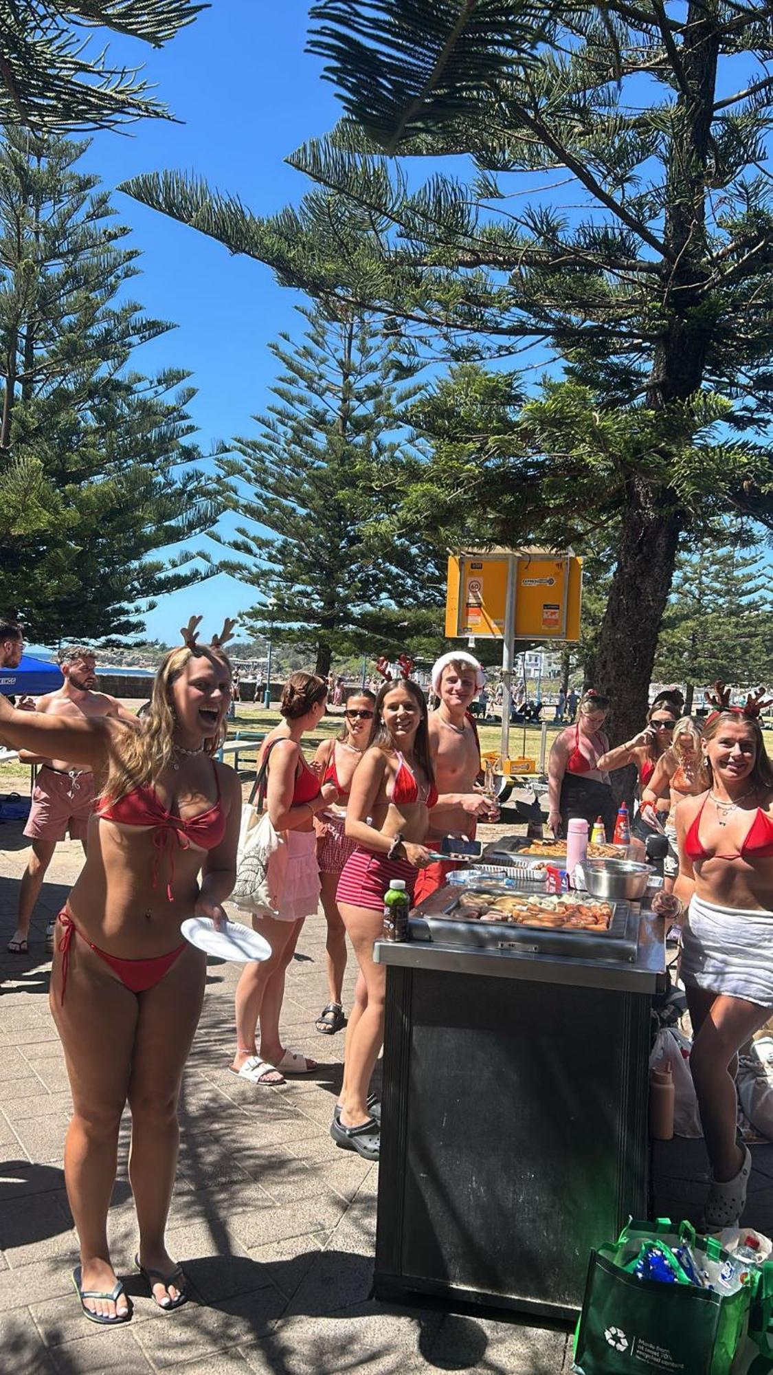 Mad Monkey Hostel Coogee Beach Randwick Exterior foto